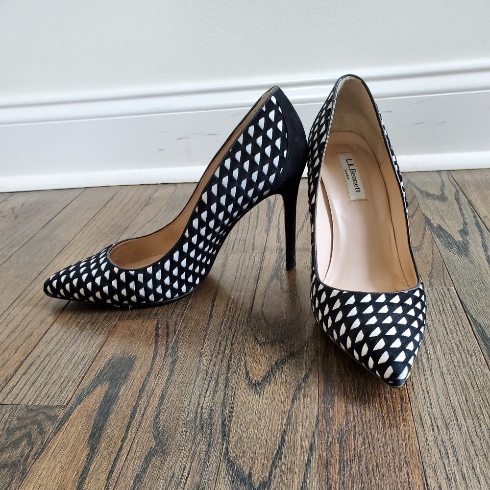 LK Bennett London Black & White Pumps Heels 40